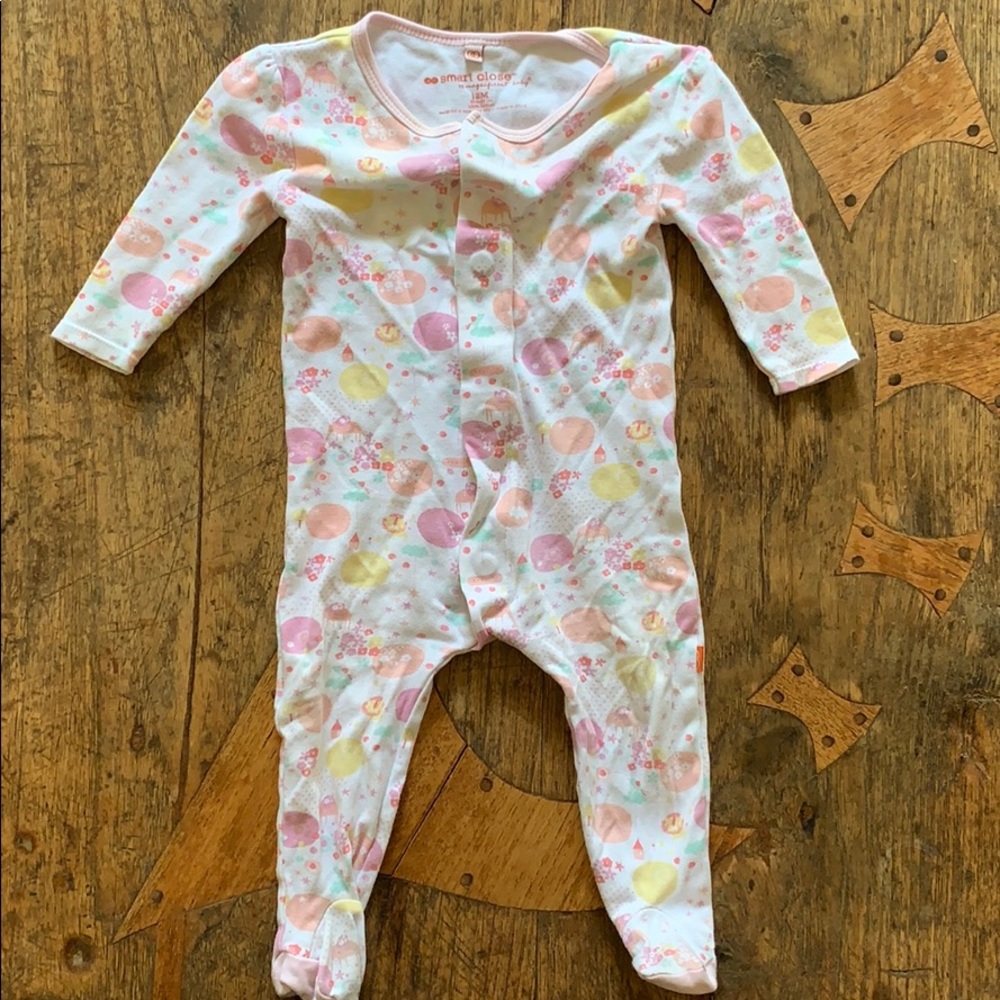Magnificent baby size 12 months onsie
